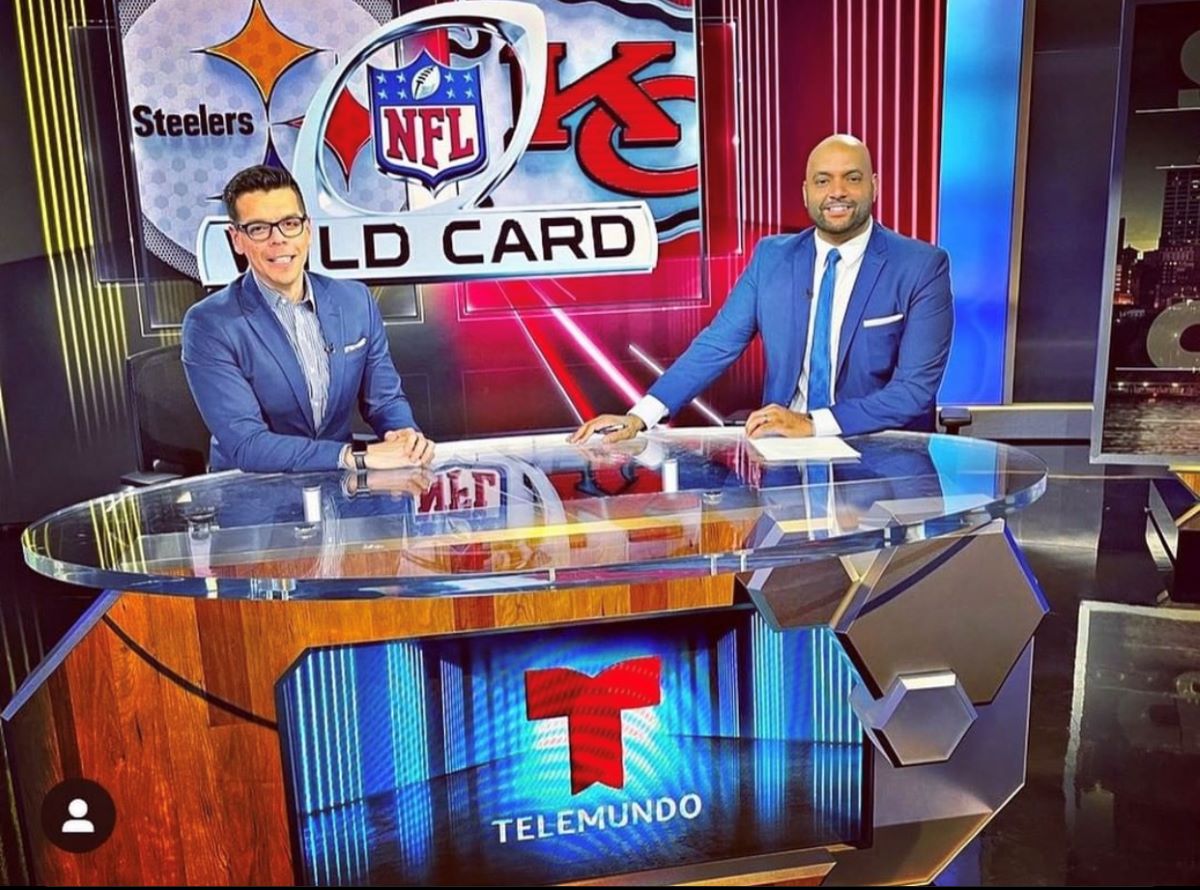 Mason alum Jorge Andres will call Super Bowl LVI for Telemundo